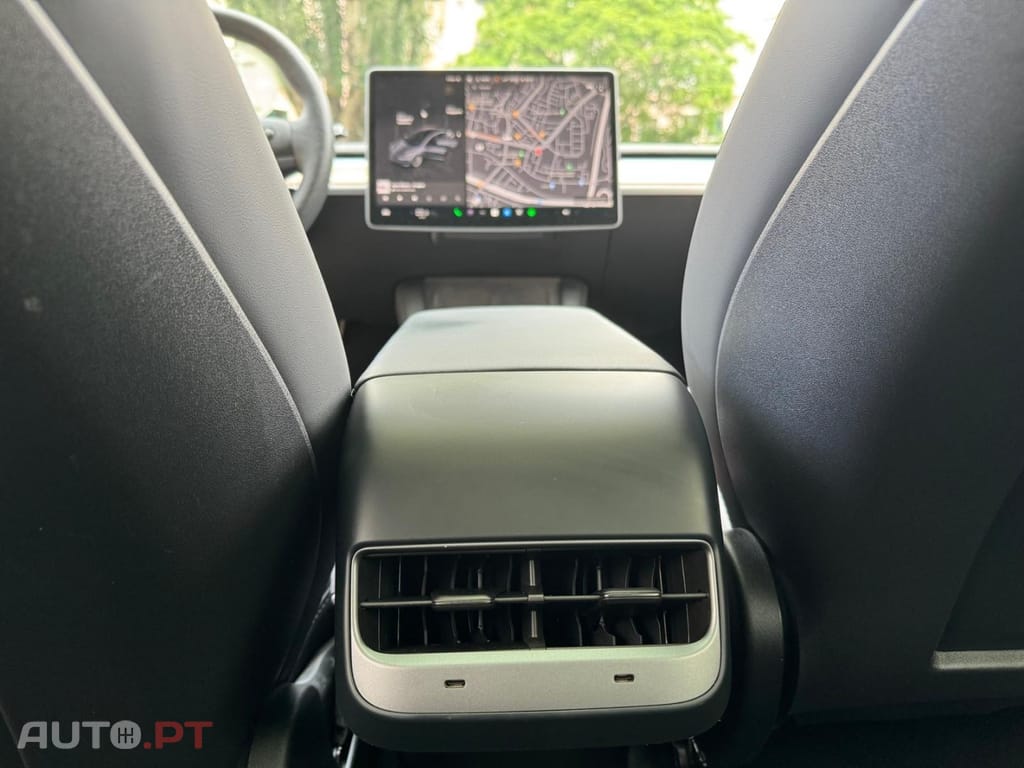 Tesla Model 3 Tração Traseira