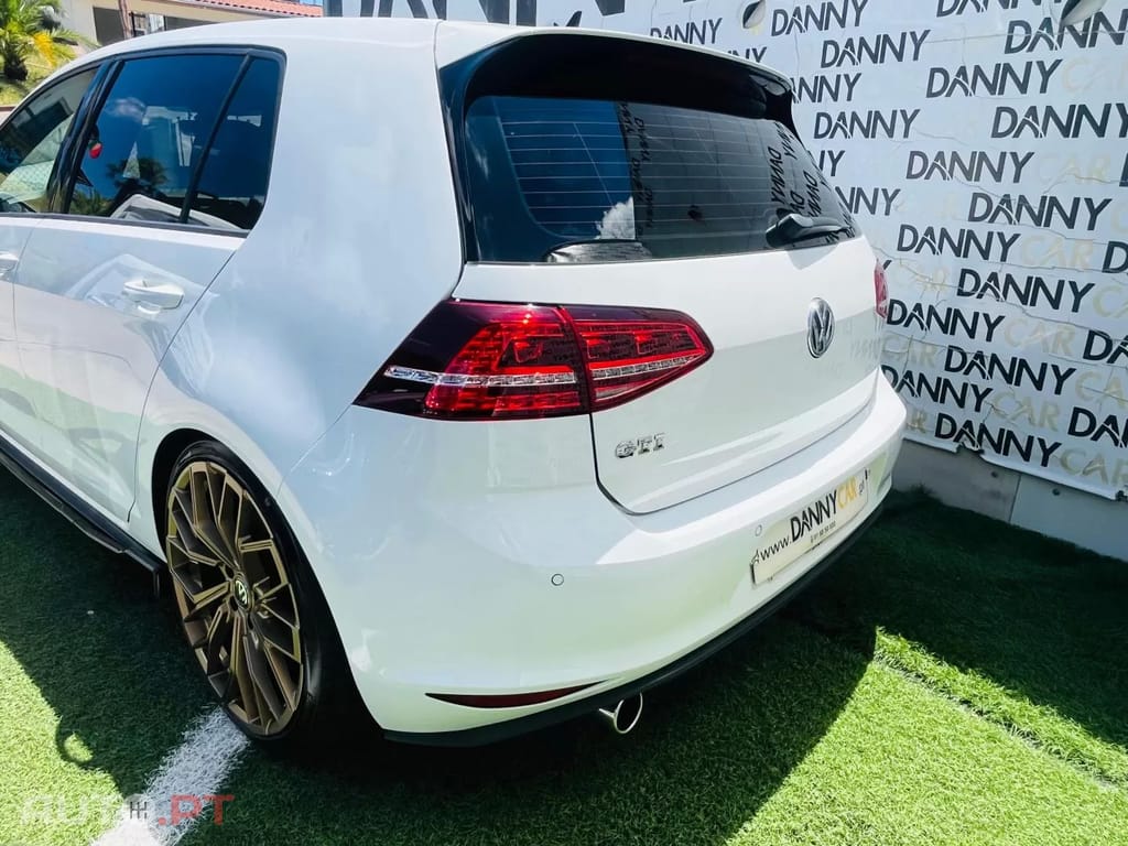Volkswagen Golf GTI BlueMotion DSG