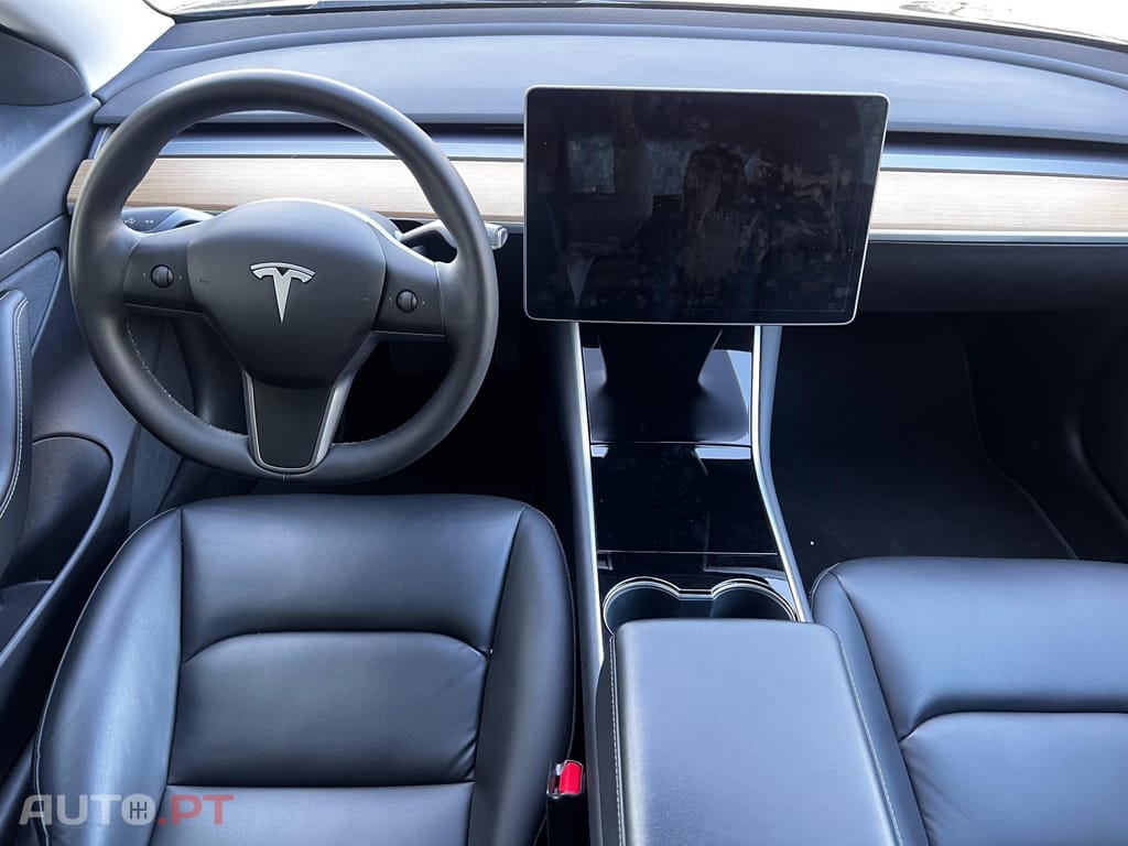 Tesla Model 3 Standard Range Plus RWD