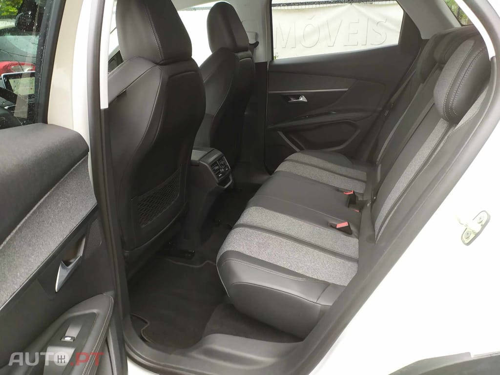 Peugeot 3008 1.5HDI 130 CV ALLURE