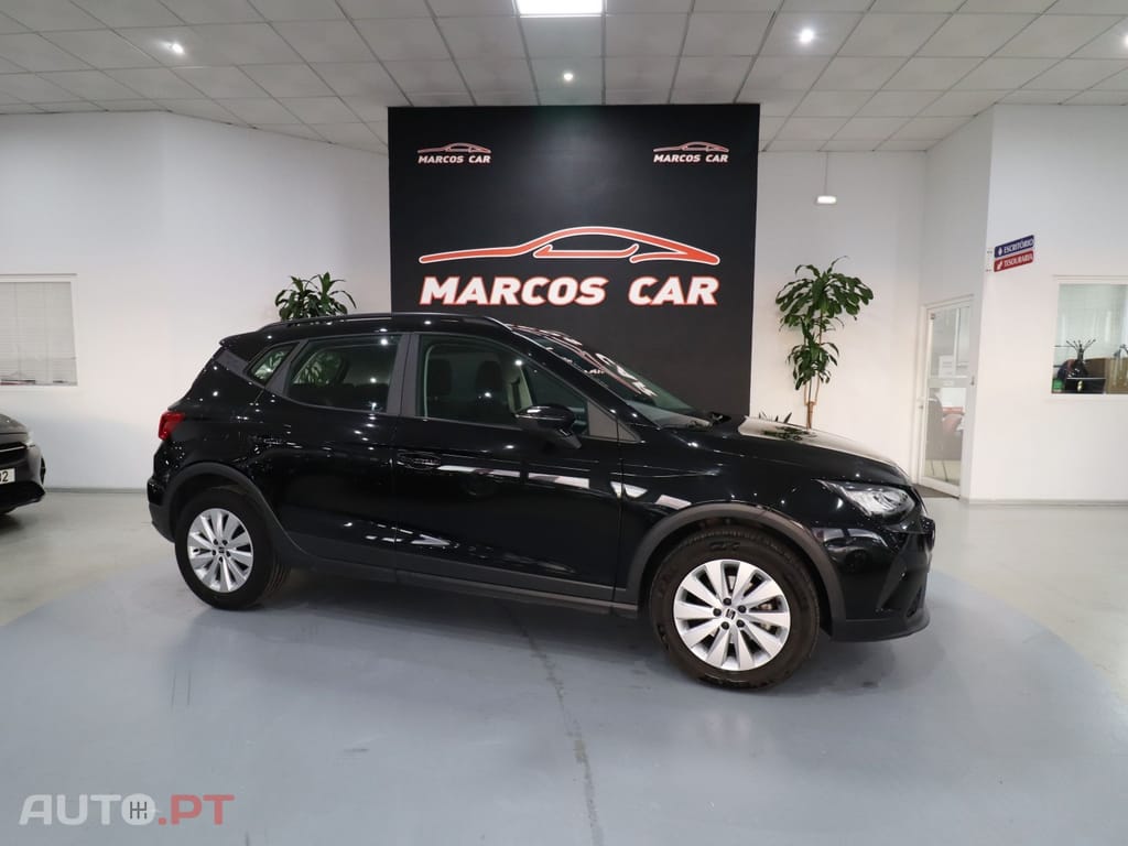 SEAT Arona 1.0 TSI Style — fotografia 5