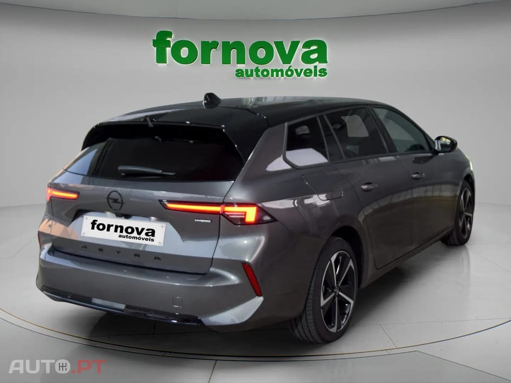 Opel Astra Sports Tourer 1.2 T Hybrid GS eDCT
