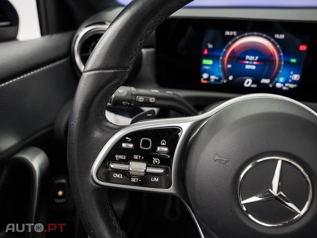 Mercedes-Benz A 250 e Progressive