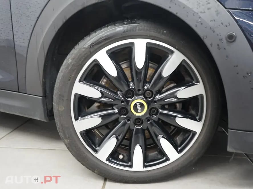 MINI Cooper Cooper SE Premium Classic