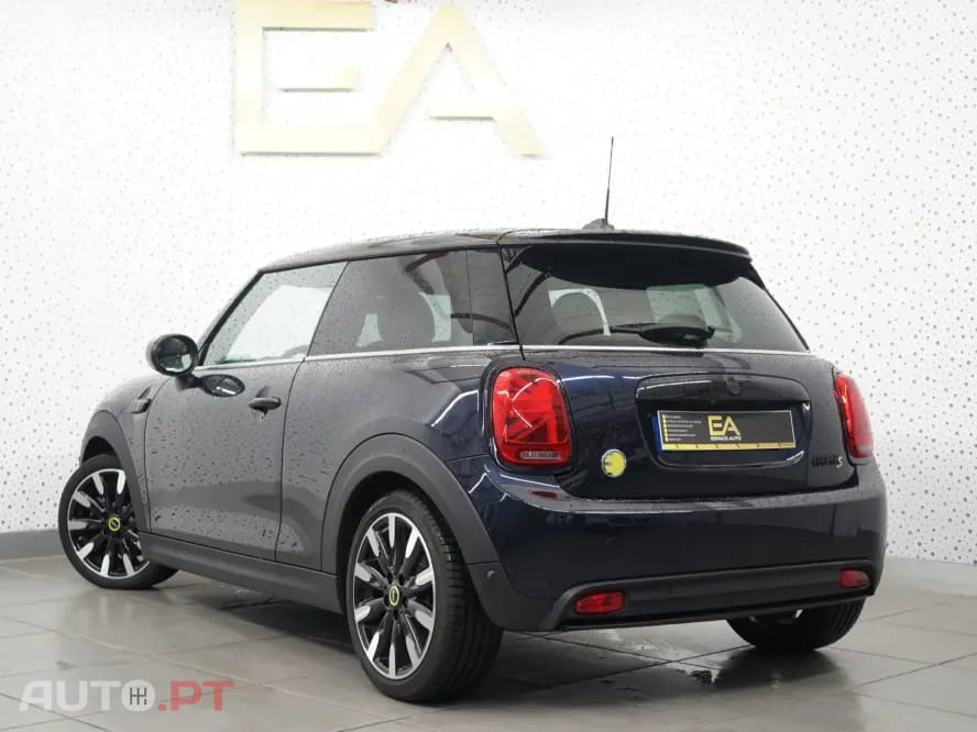 MINI Cooper Cooper SE Premium Classic