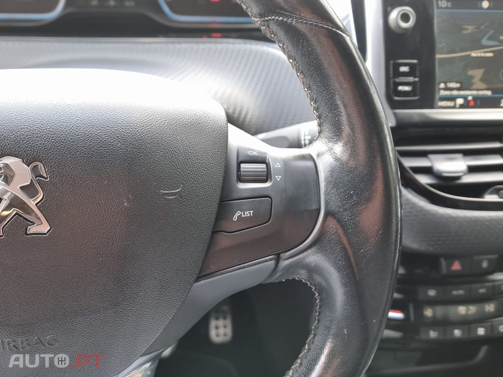 Peugeot 208 1.2 PureTech GT Line