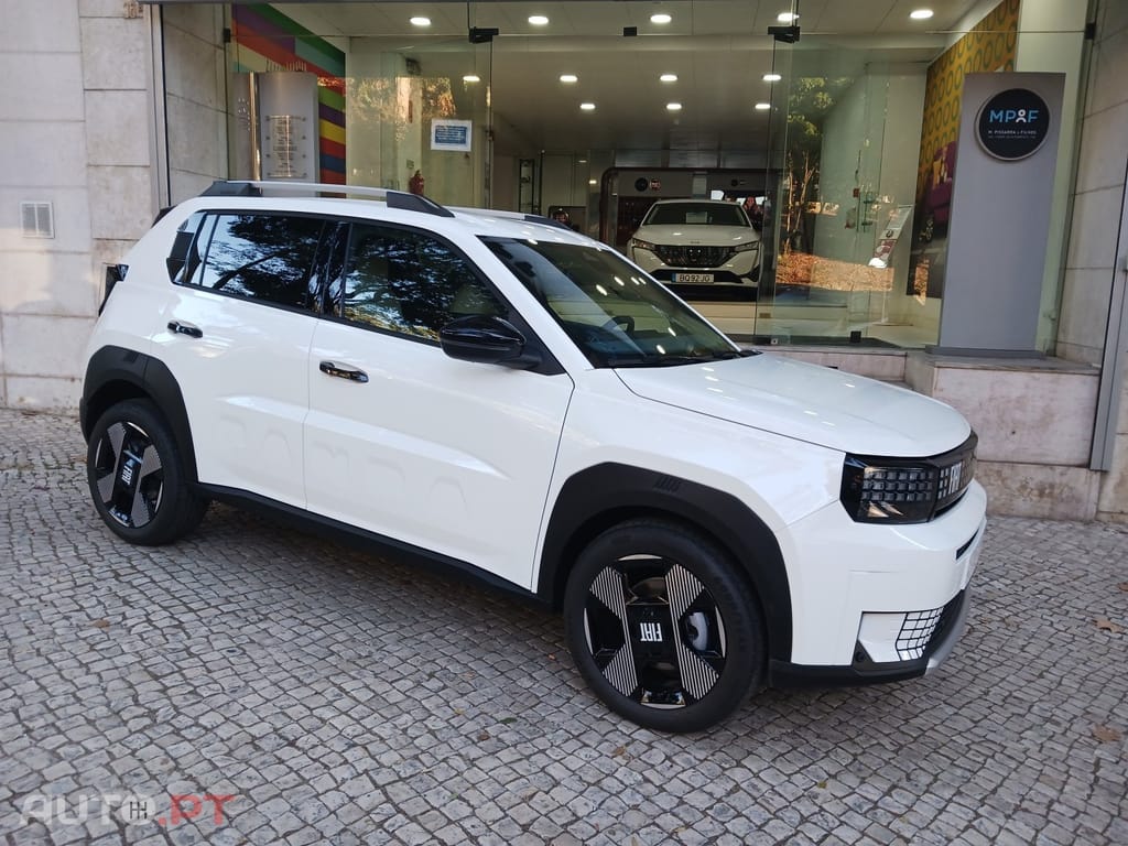Fiat Grande Panda 1.2 Hybrid La Prima eDCT