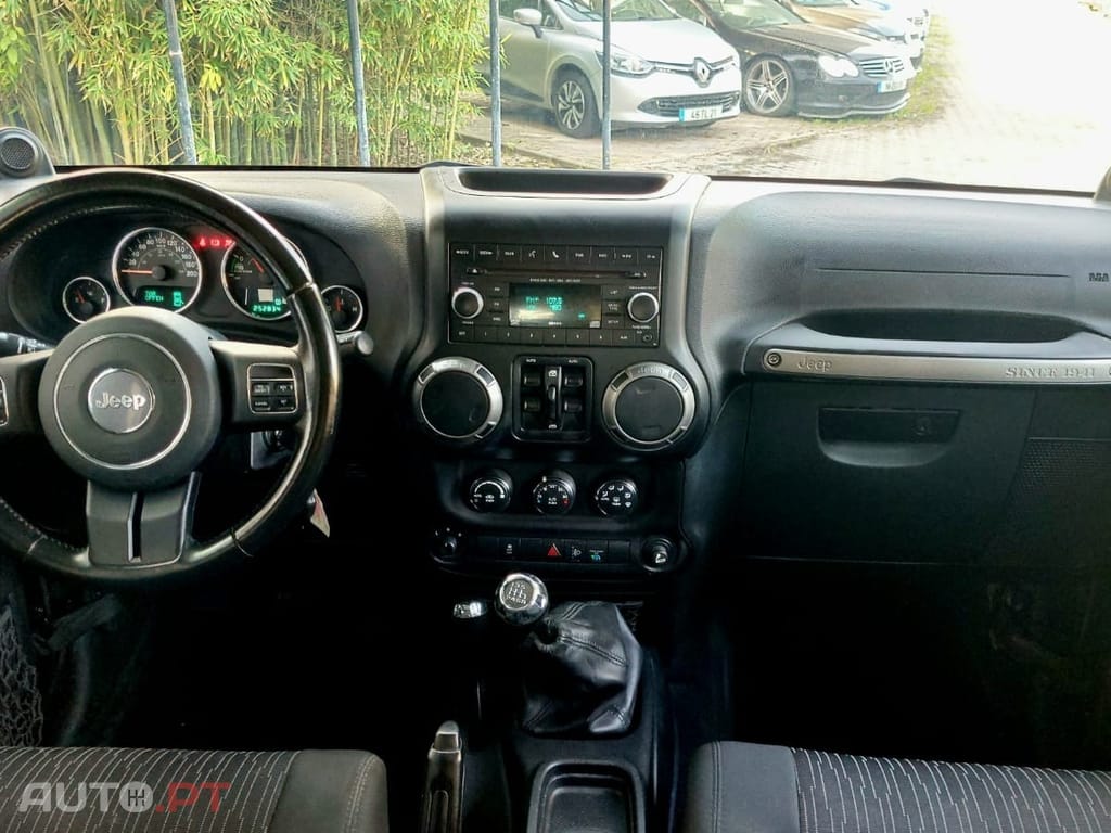 Jeep Wrangler SPORT