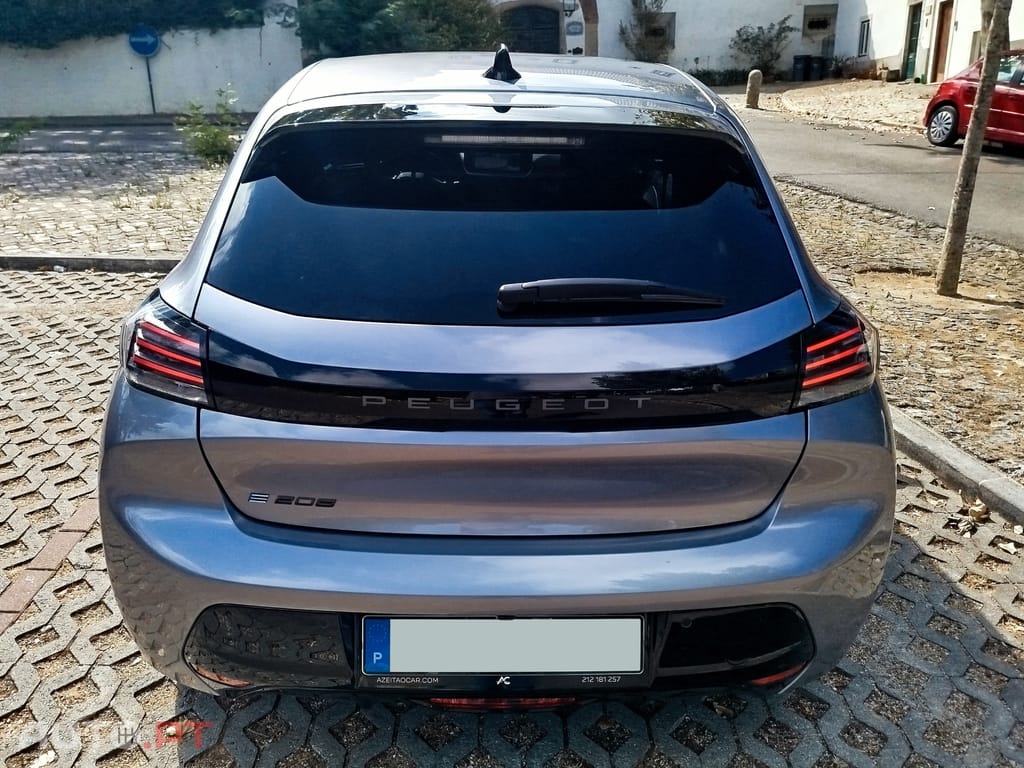 Peugeot E-208 Allure 115kW 156cv