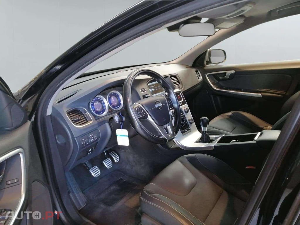 Volvo V60 1.6d  R-design