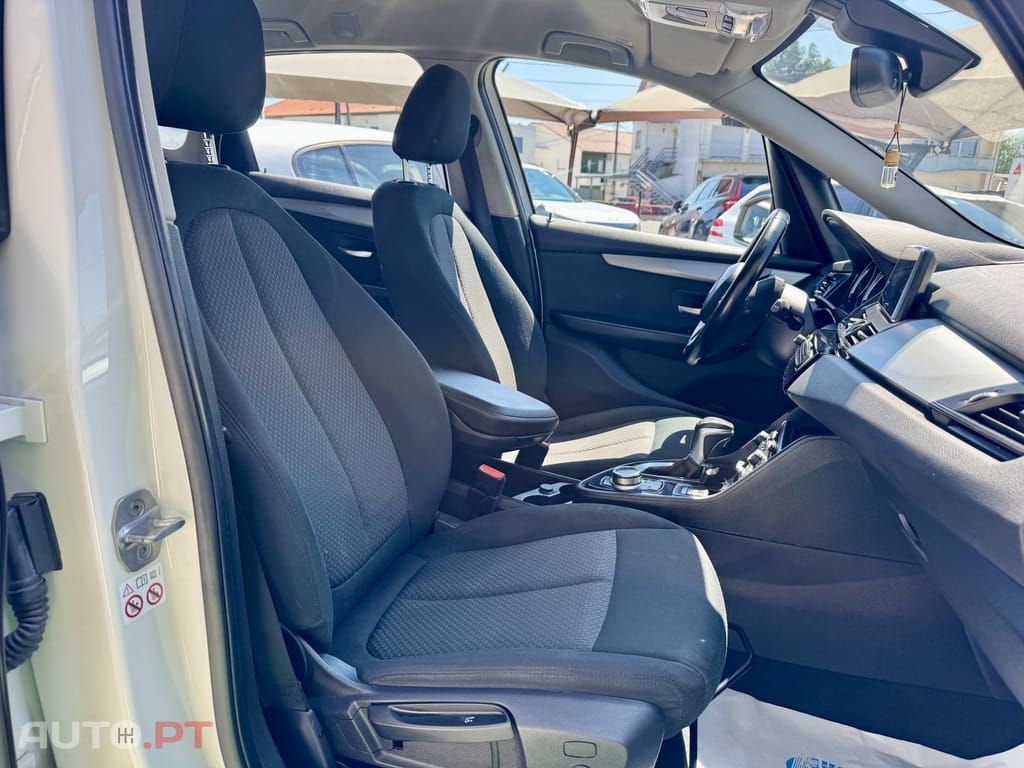 BMW 225 Line Sport