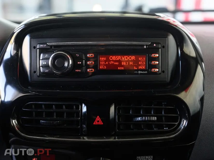 Peugeot iOn Active