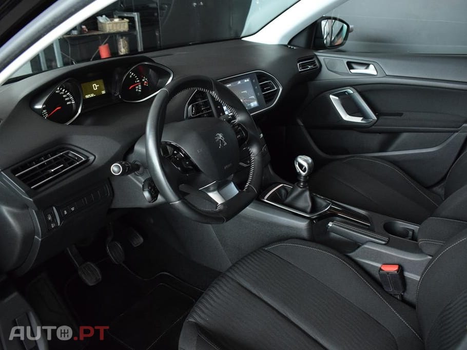 Peugeot 308 1.6 e-HDi Allure J17