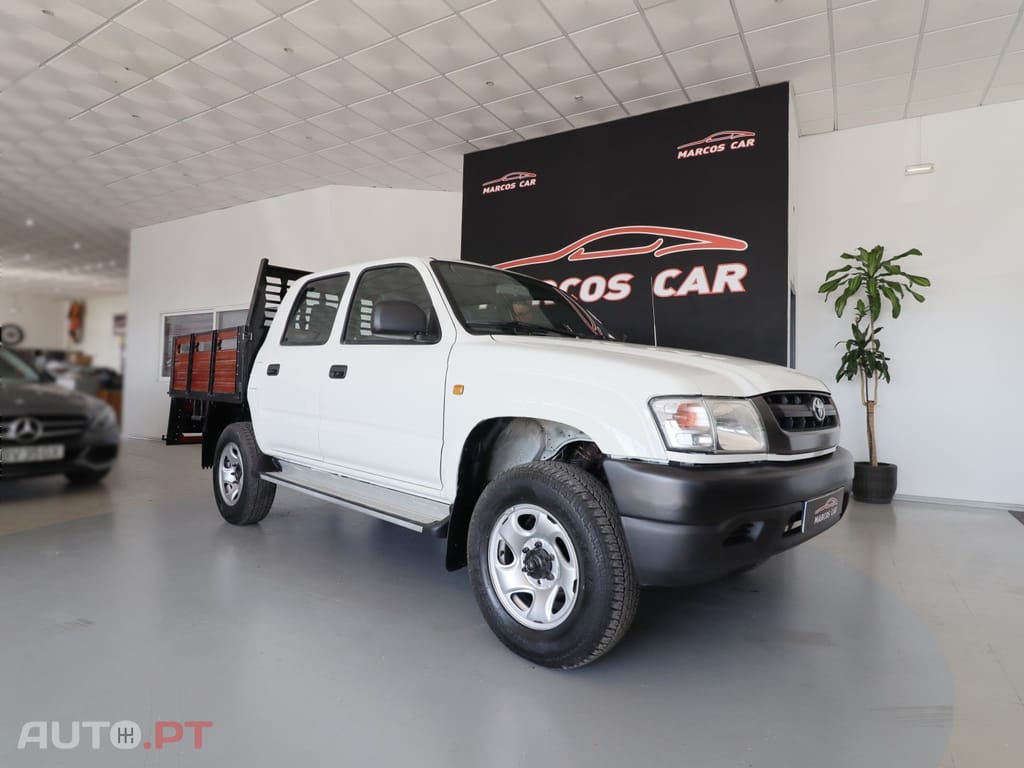 Toyota Hilux 2.5 D-4D CE AC