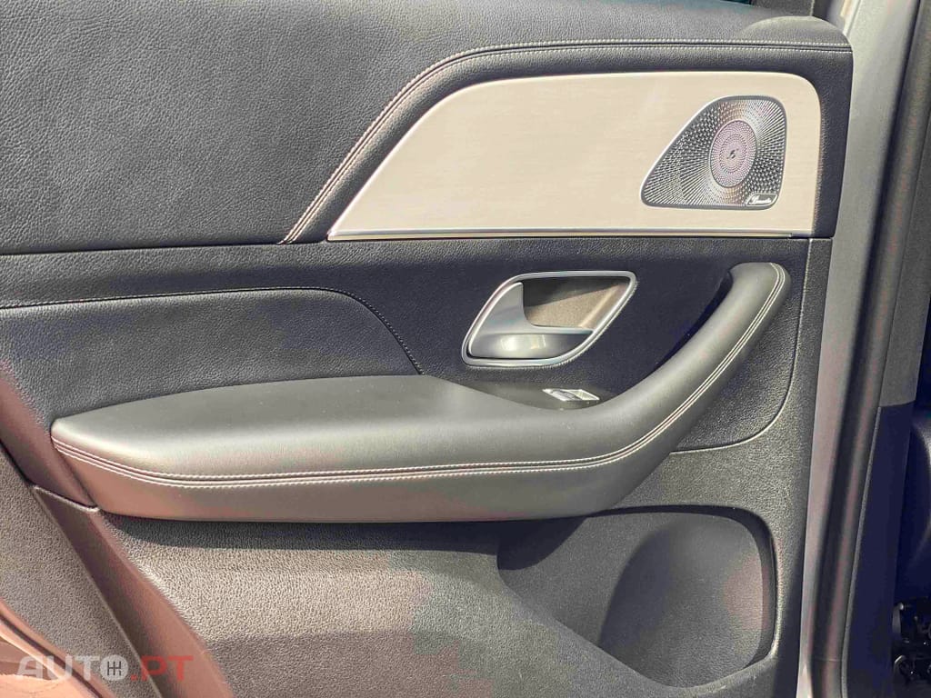 Mercedes-Benz GLE Outro
