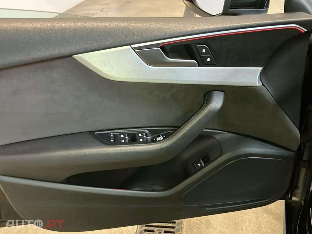 Audi A5 2.0 TDi S-Line Quattro