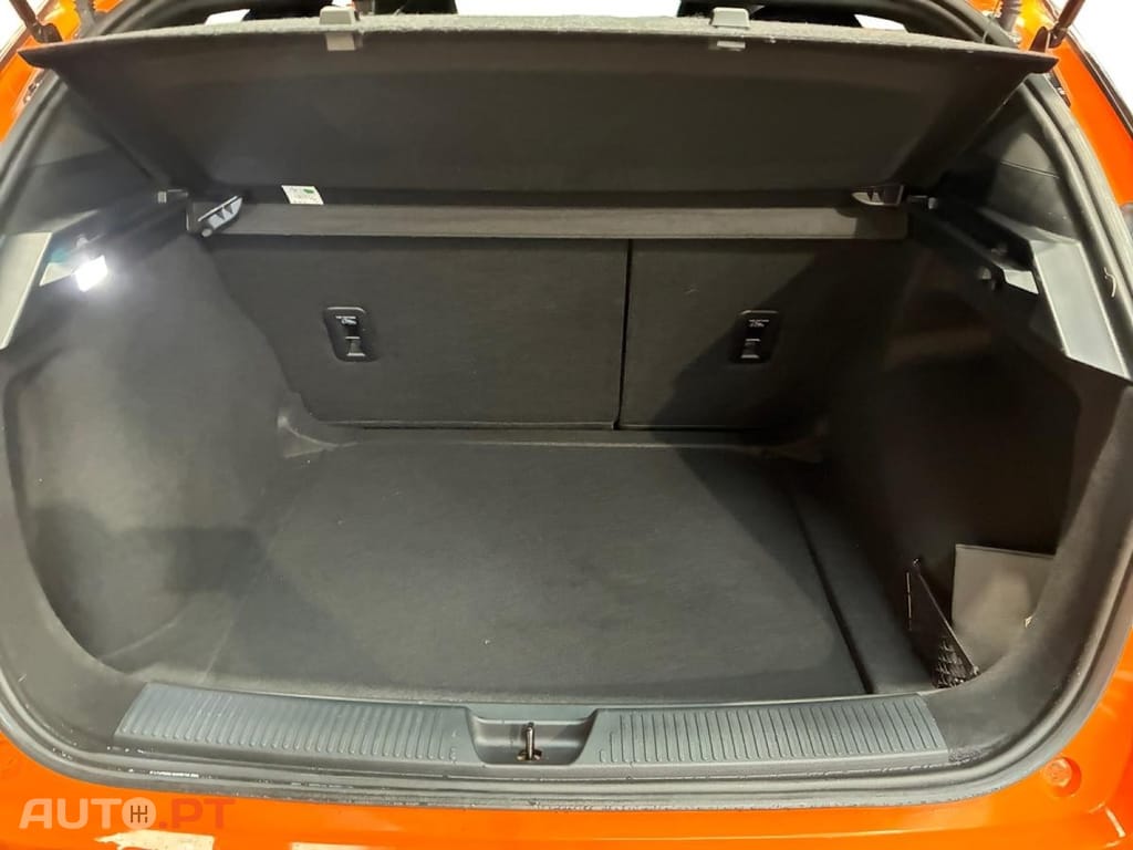 MG MG4 EV Standard 2WD