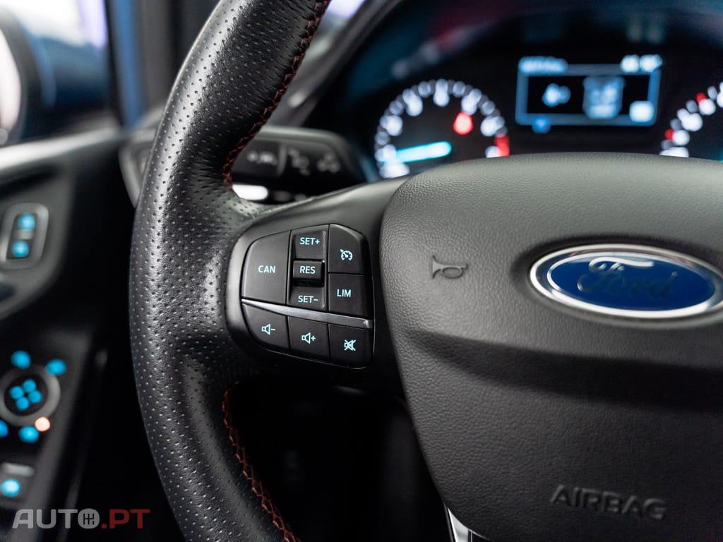 Ford Fiesta 1.0 EcoBoost MHEV ST-Line