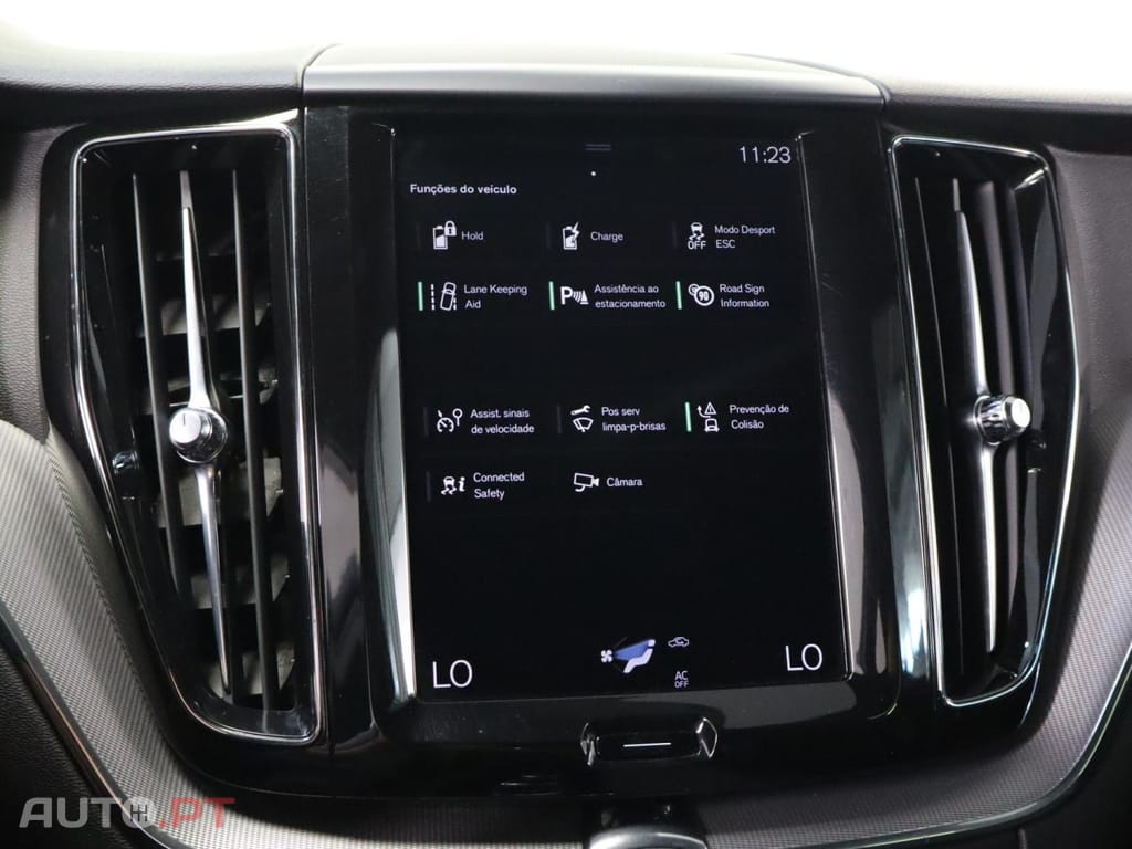 Volvo XC60 2.0 T8 Phev R-Design 