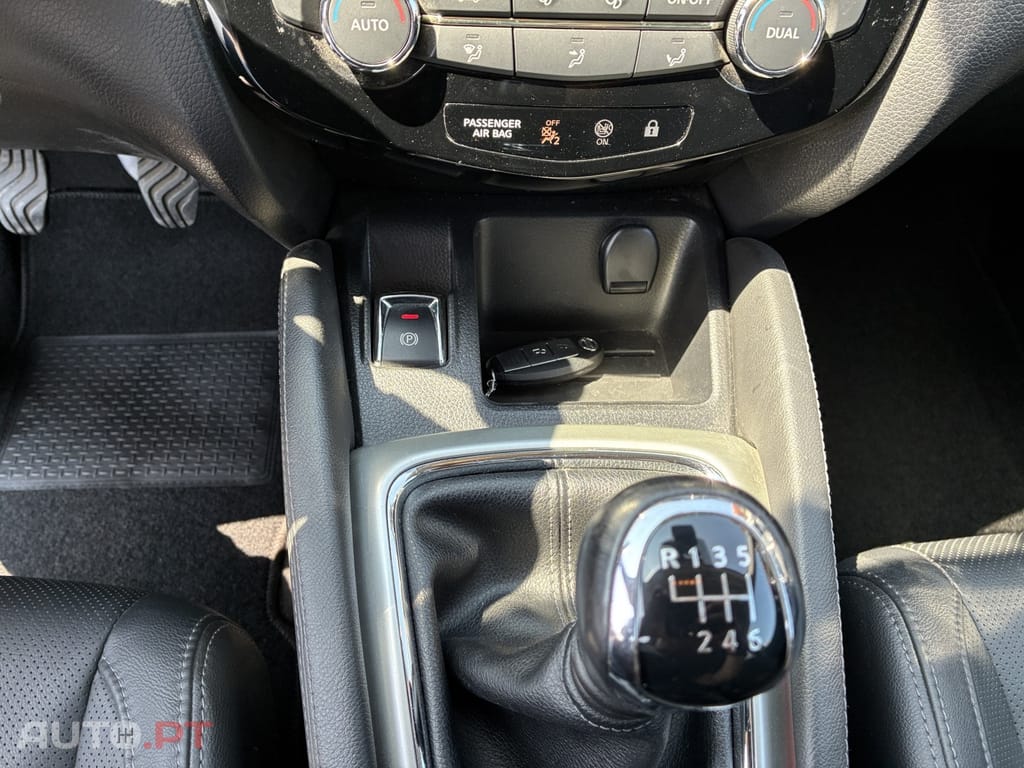 Nissan Qashqai 1.2 DIG-T Tekna 19 Pele RS