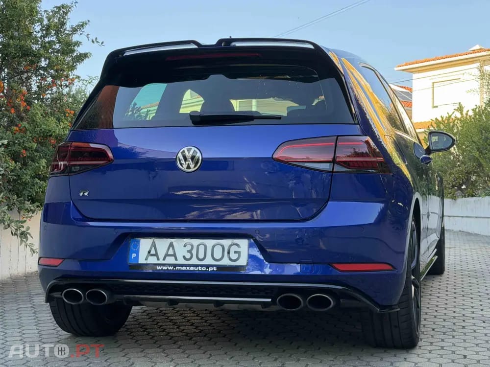 Volkswagen Golf R 4Motion (BlueMotion )