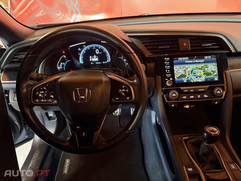 Honda Civic 1.0 i-VTEC Elegance Navi