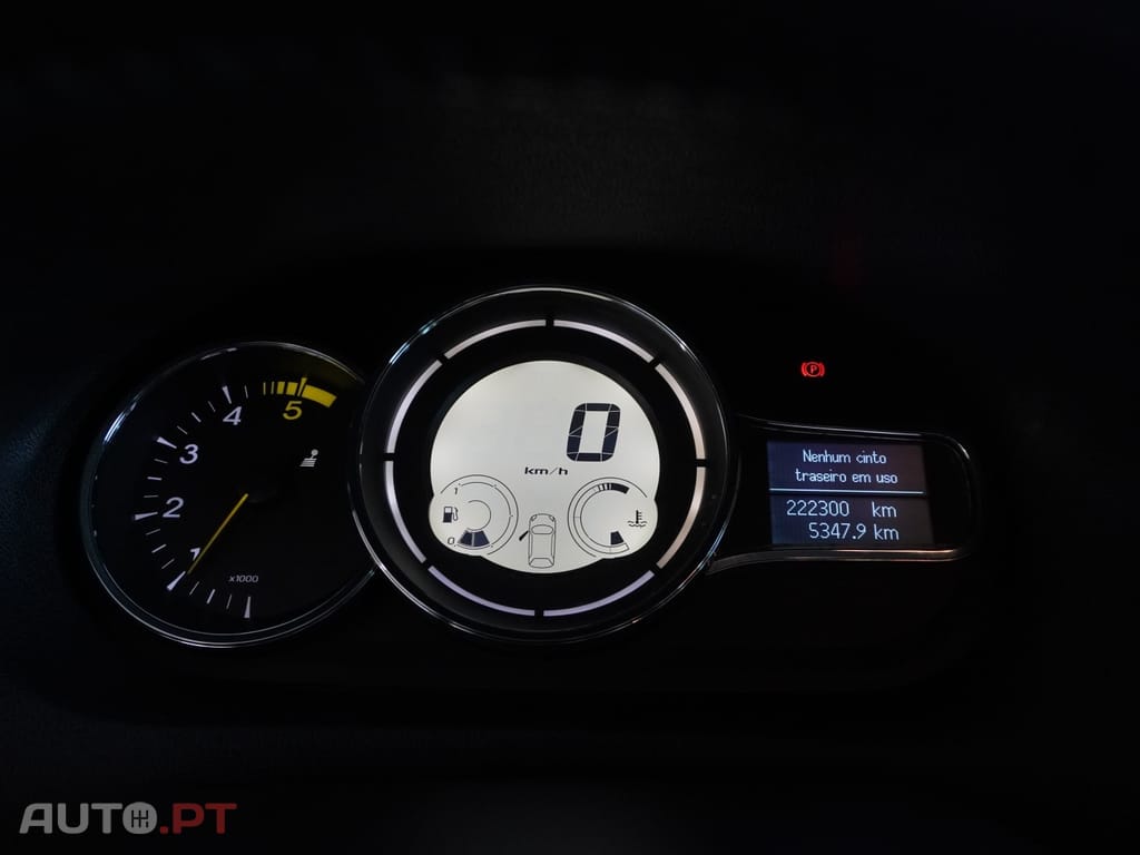 Renault Mégane Sport Tourer 1.5 dCi Dynamique — fotografia 13