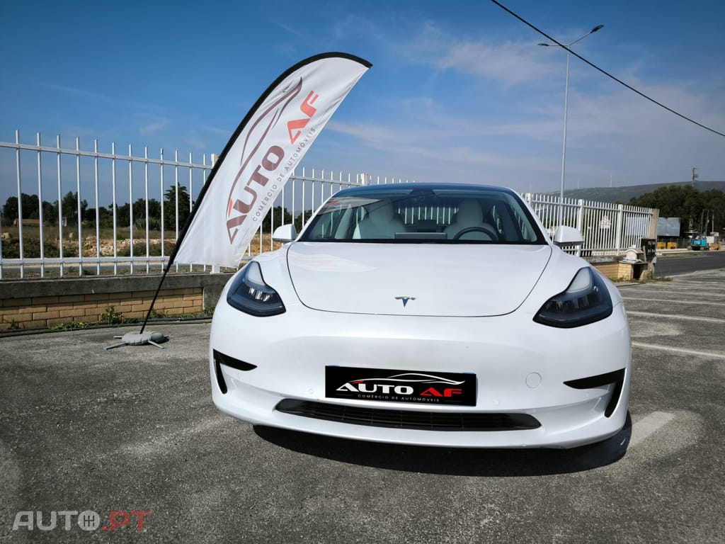 Tesla Model 3 Standard Range Plus RWD