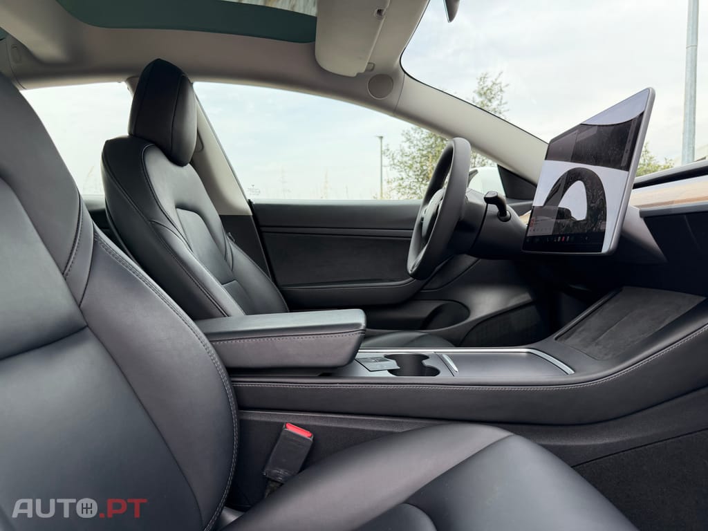 Tesla Model 3 Standard Range Plus RWD