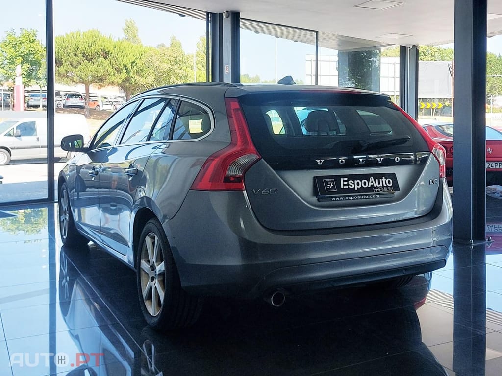 Volvo V60 2.0 D2 Momentum
