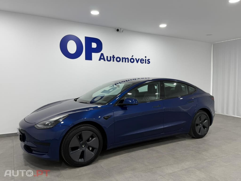 Tesla Model 3 Tração Traseira