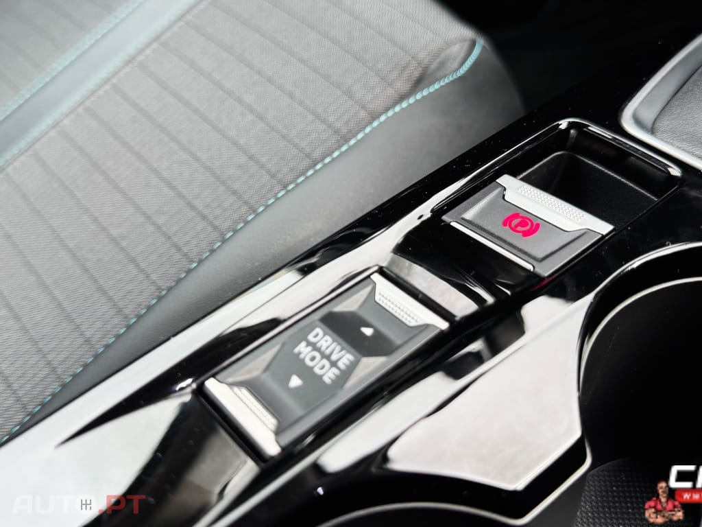 Peugeot 2008 1.5 BlueHDi Allure Pack