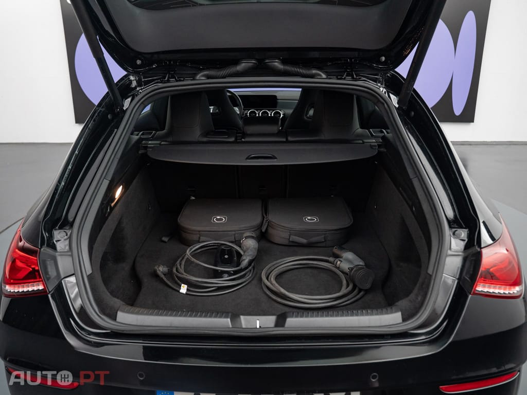 Mercedes-Benz CLA 250 e Shooting Brake Style Plus