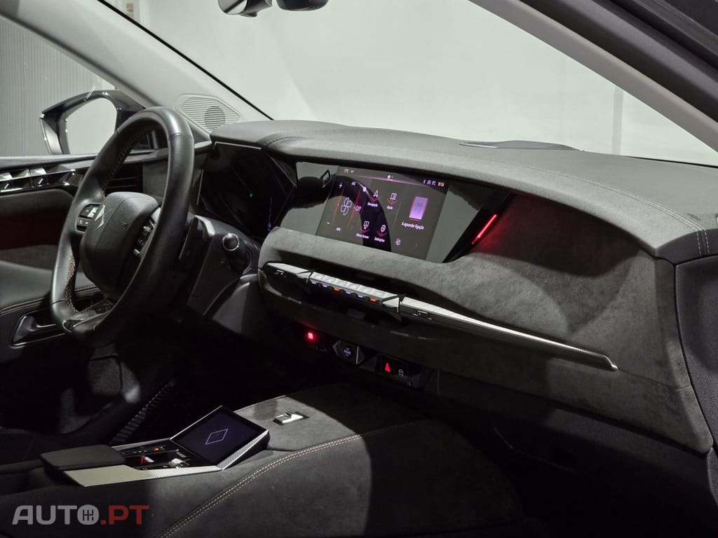 DS DS4 E-TENSE 225 PERFORMANCE LINE+