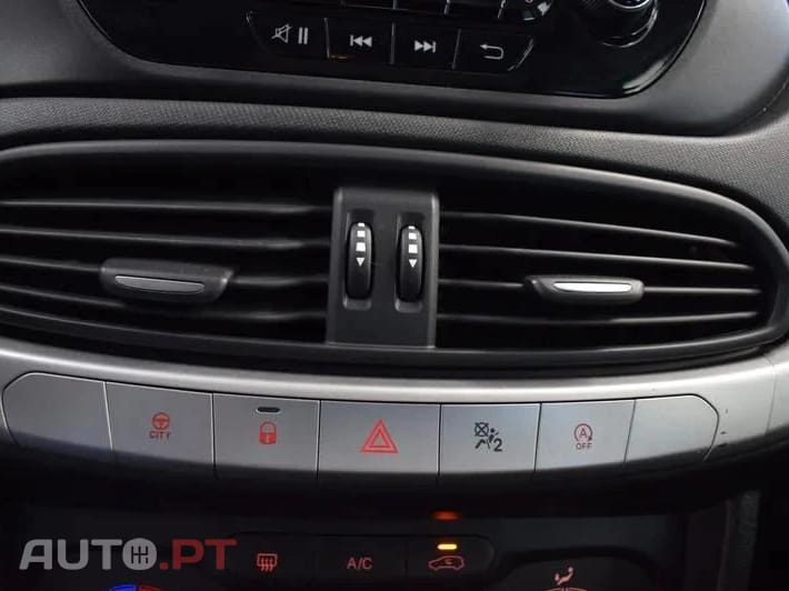 Fiat Tipo 1.3 M-Jet Street
