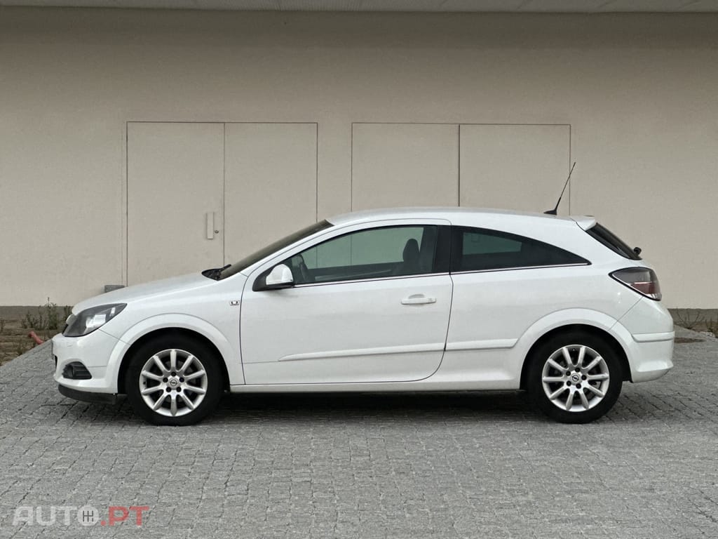 Opel Astra GTC 1.7 CDTI DPF Sport
