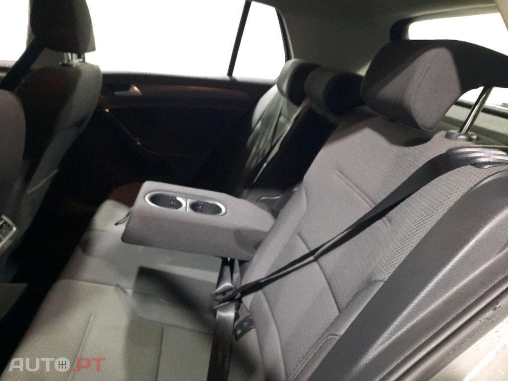 Volkswagen Golf 1.6 TDI Confortline