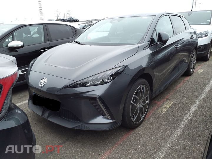 MG MG4 64 kWh Luxury