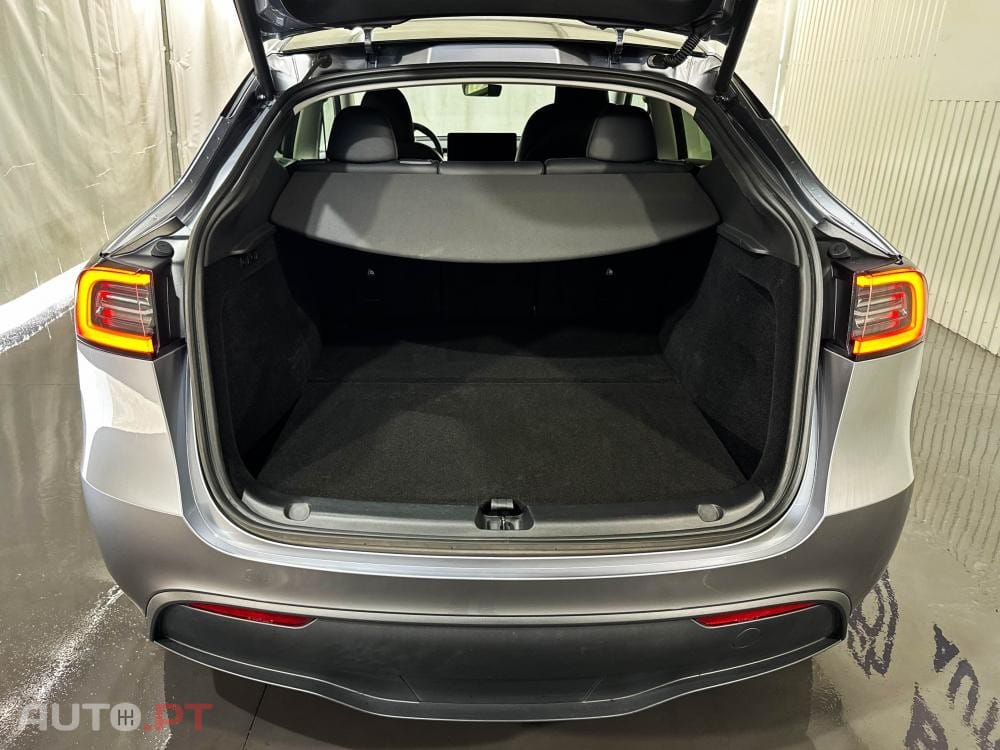 Tesla Model Y Long Range Dual Motor AWD