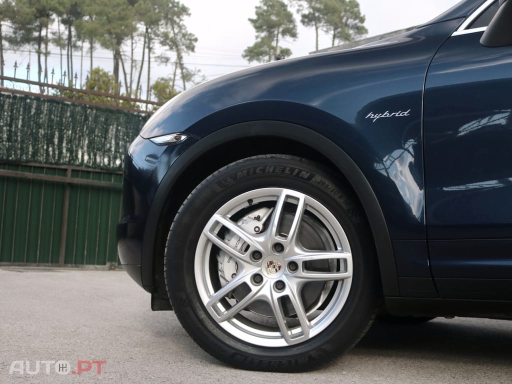 Porsche Cayenne S Hybrid