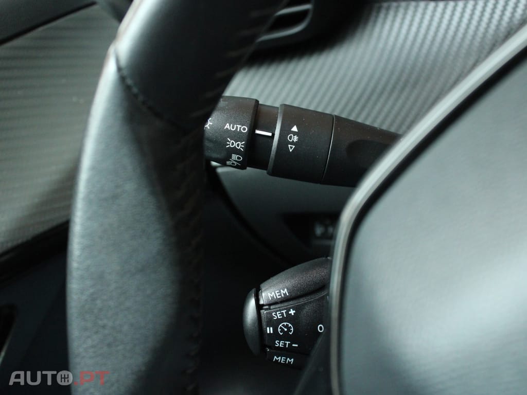 Peugeot E-208 50 kWh Allure