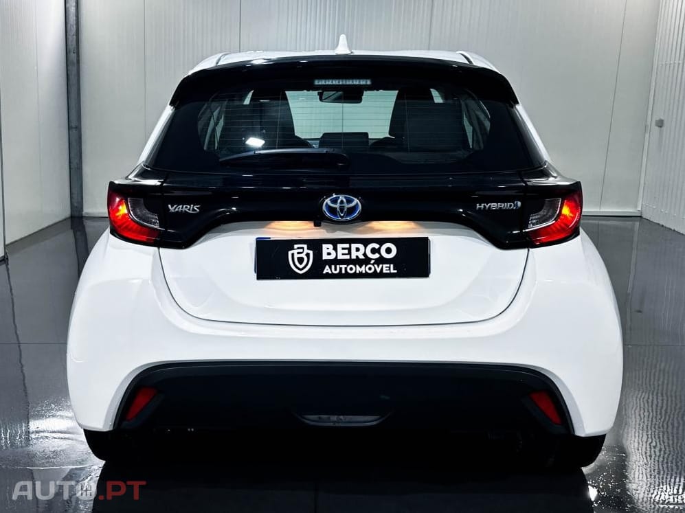 Toyota Yaris Hybrid Dynamic Edition