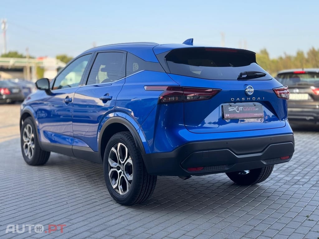 Nissan Qashqai 1.3 DIG-T N-Connecta LED+SKY