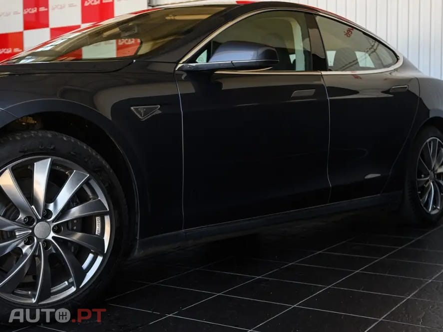 Tesla Model S Dual Motor AWD