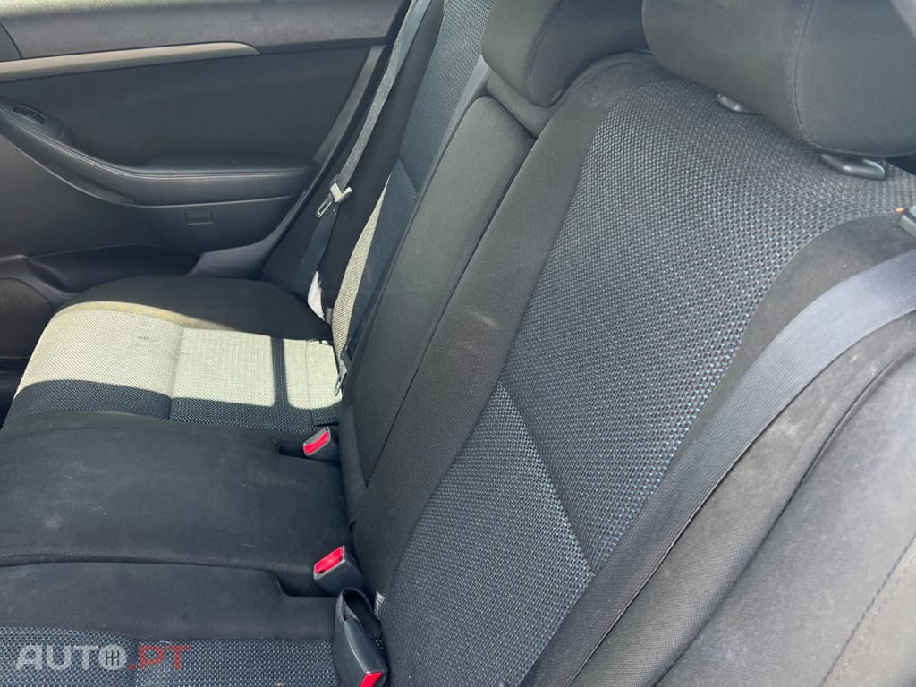Toyota Avensis ND