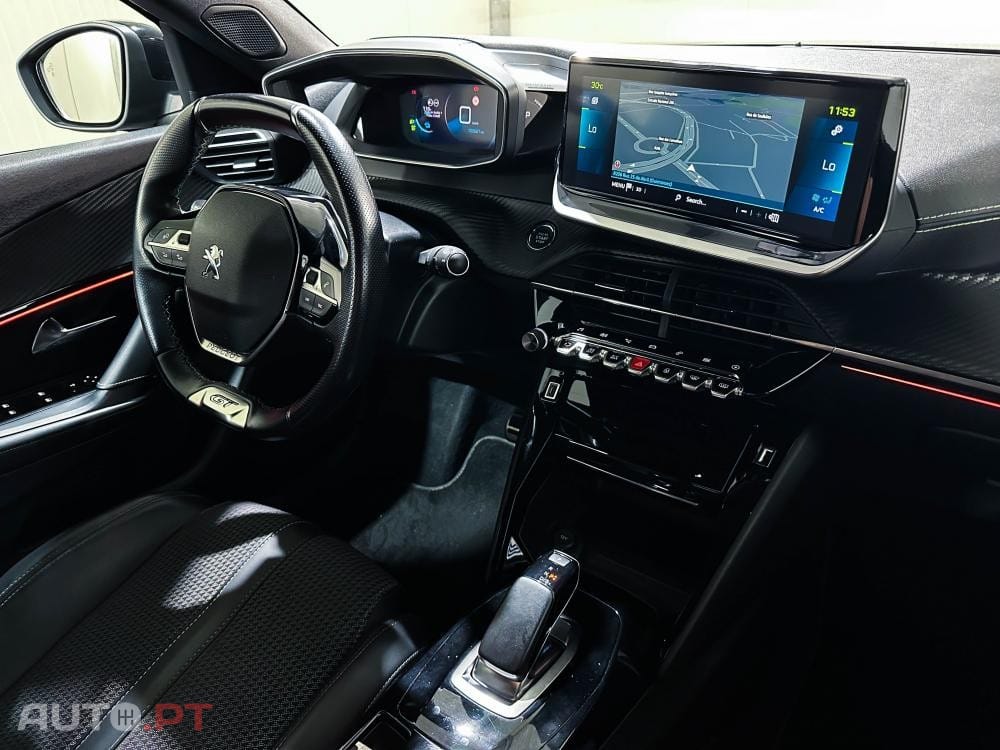 Peugeot E-2008 50 kWh GT