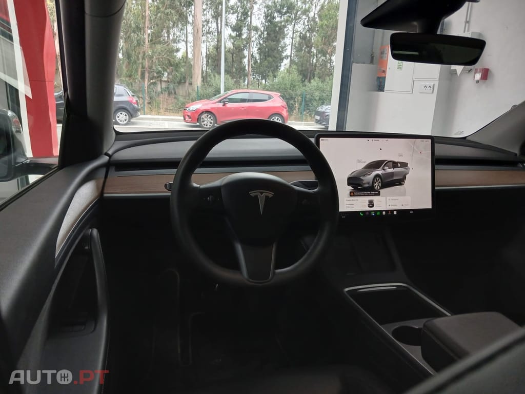 Tesla Model Y Long Range Dual Motor AWD