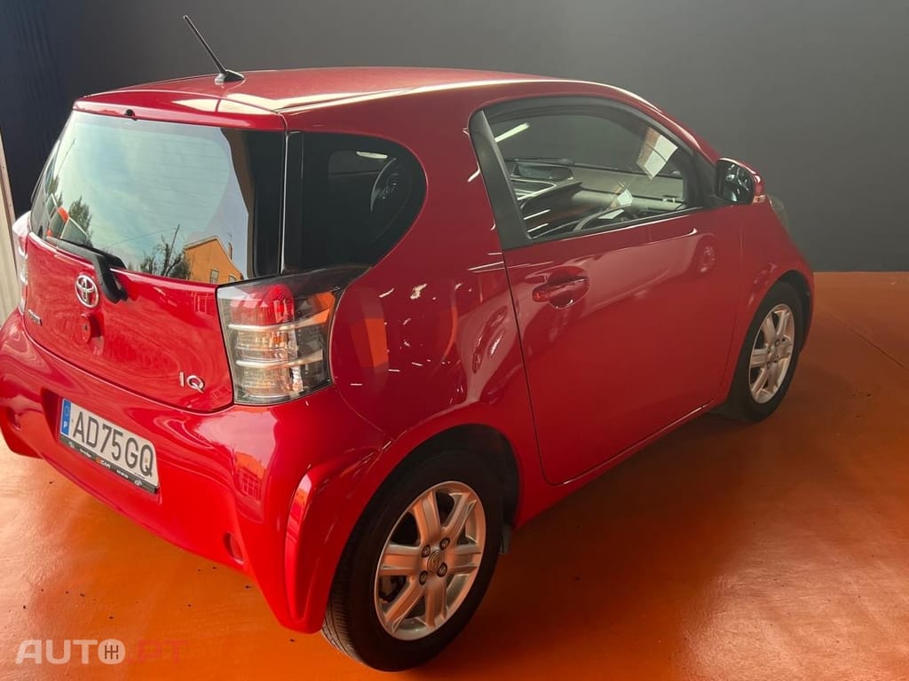 Toyota iQ 1.0 VVT-i 2 EP