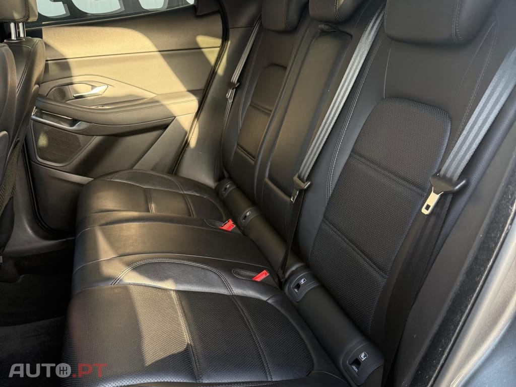 Jaguar E-Pace 2.0 i4D R-Dynamic AWD Aut.