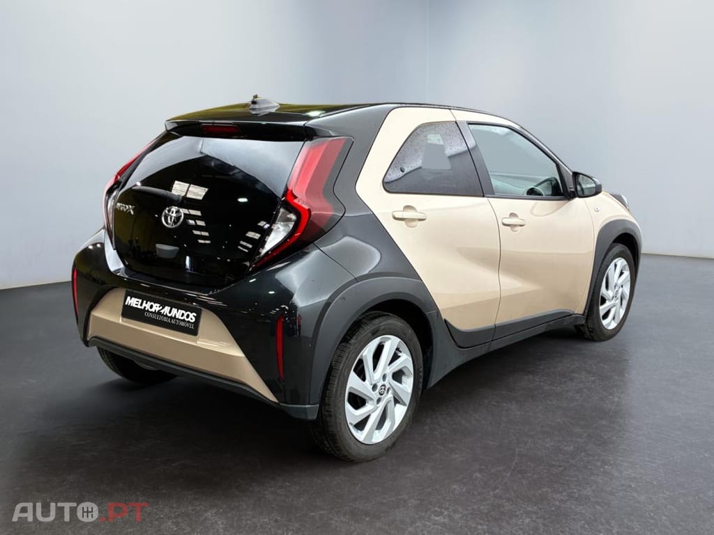 Toyota Aygo X 1.0 VVT-i S-CVT Dynamic